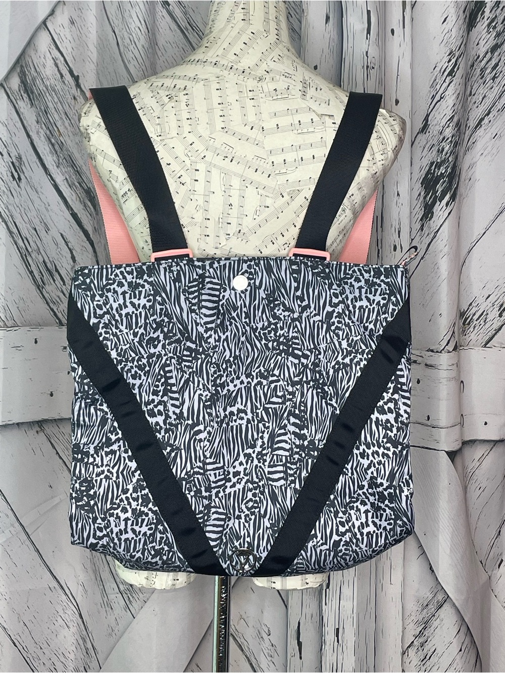 Lululemon IVIVVA Bag Backpack Animal Print